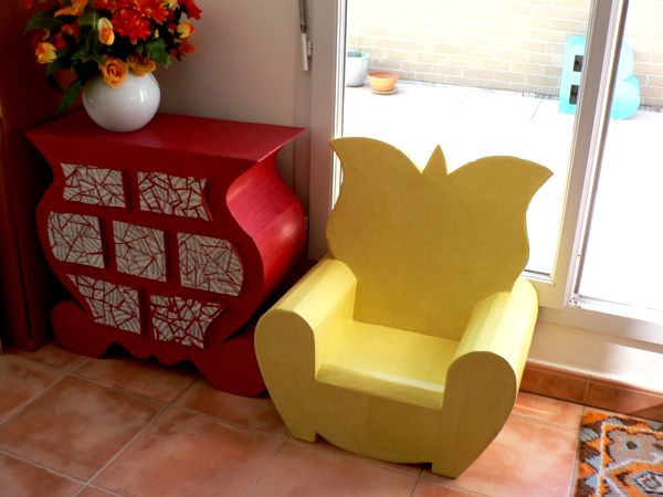 Commode et fauteuil papillon